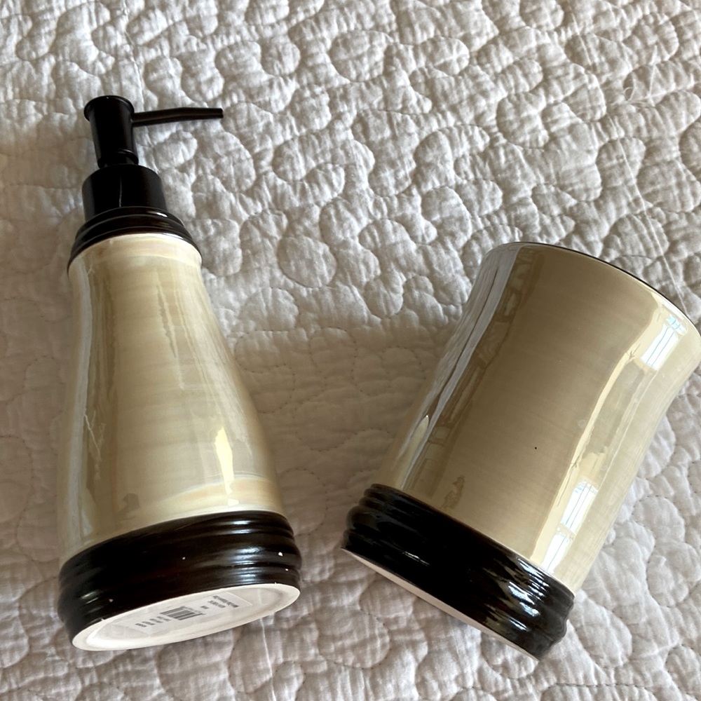 Toothbrush holder and soap dispenser set